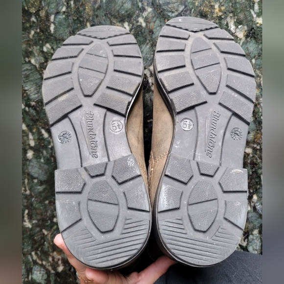 Blundstones 1351 High Top Boots - Picture 2 of 5